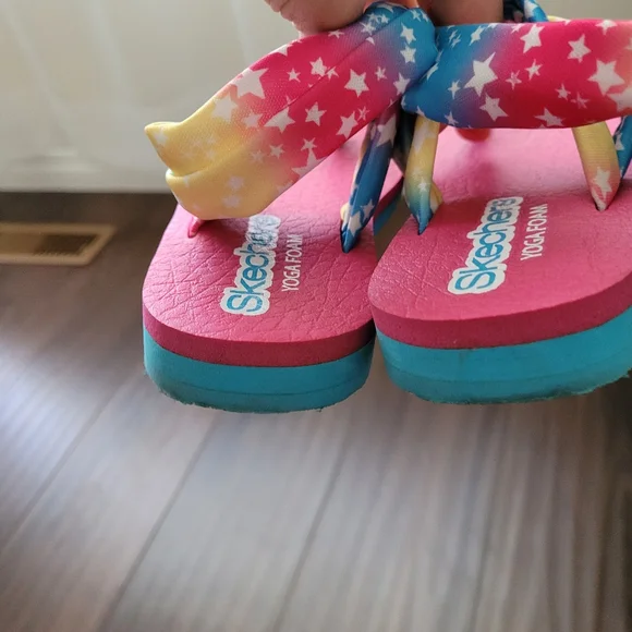 Sandals - Picture 2 of 2